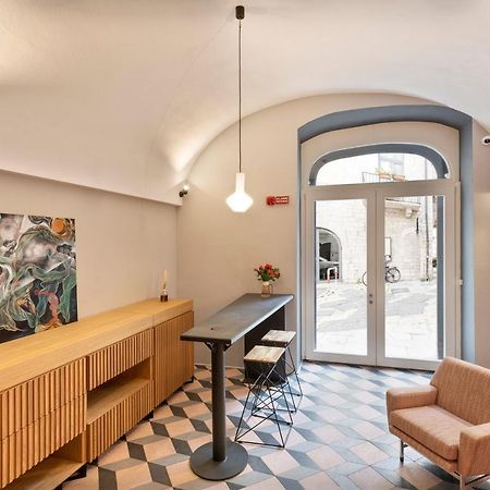 Palazzo Calo Aparthotel Bari Bagian luar foto