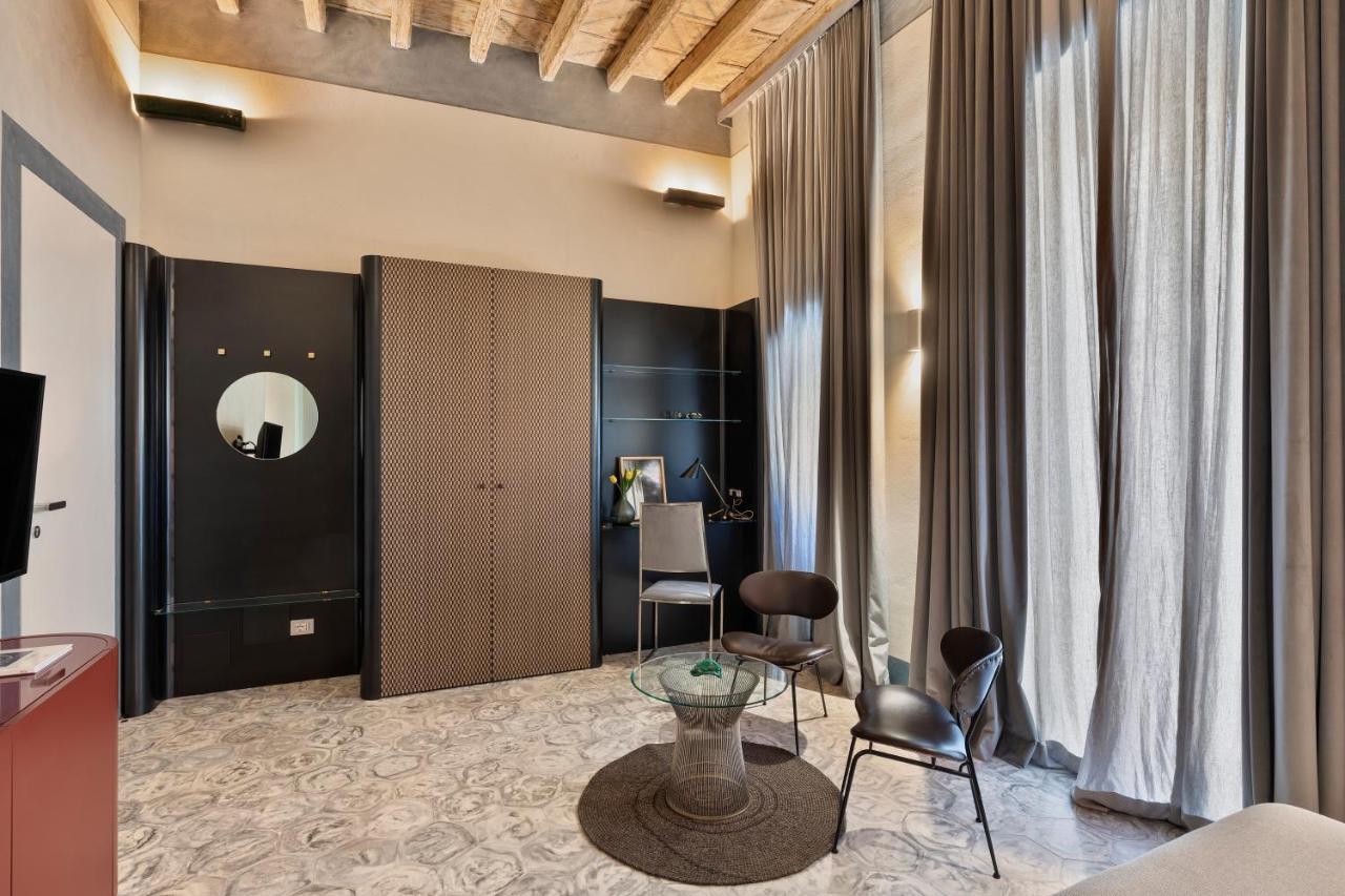 Palazzo Calo Aparthotel Bari Bagian luar foto