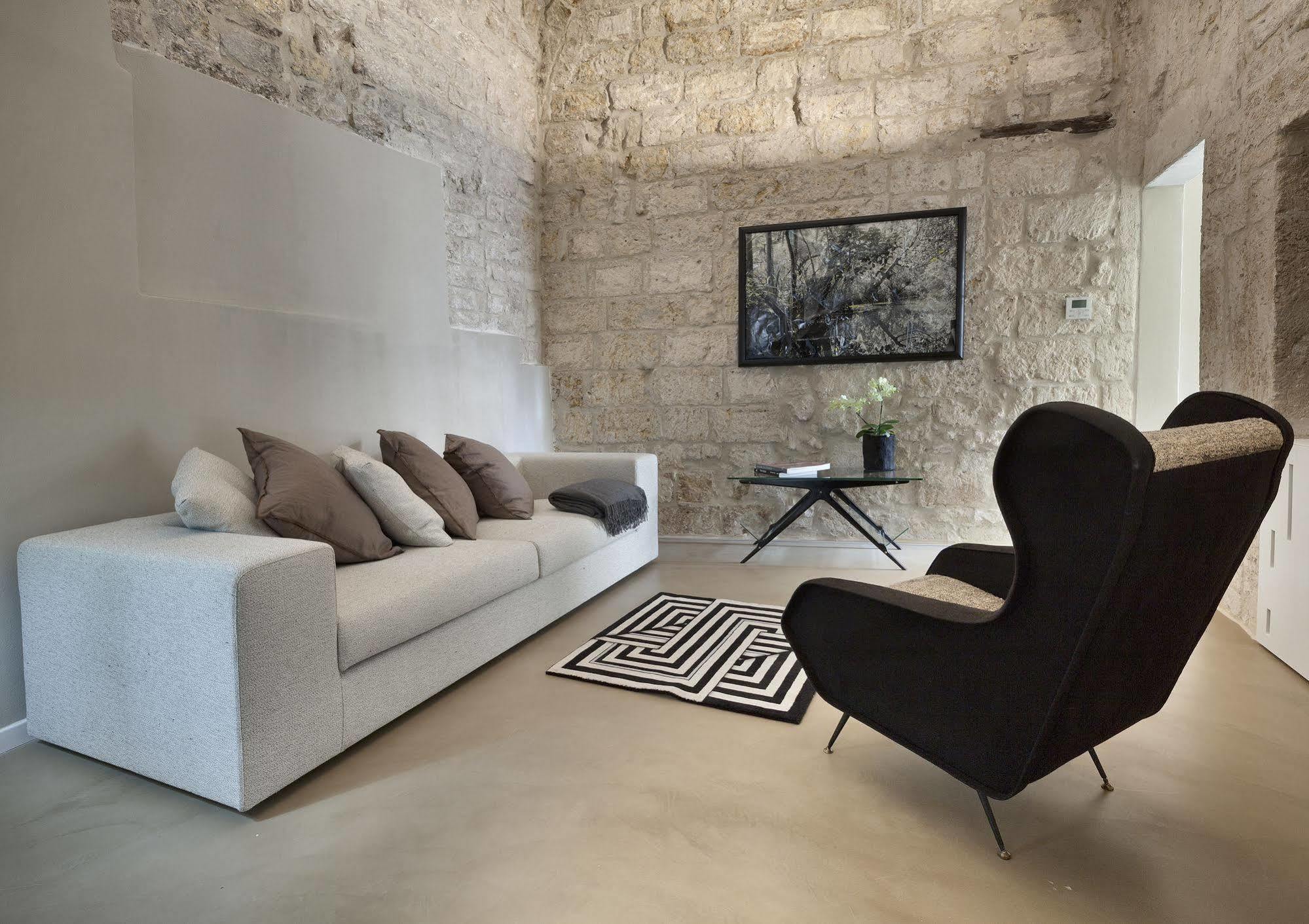 Palazzo Calo Aparthotel Bari Bagian luar foto