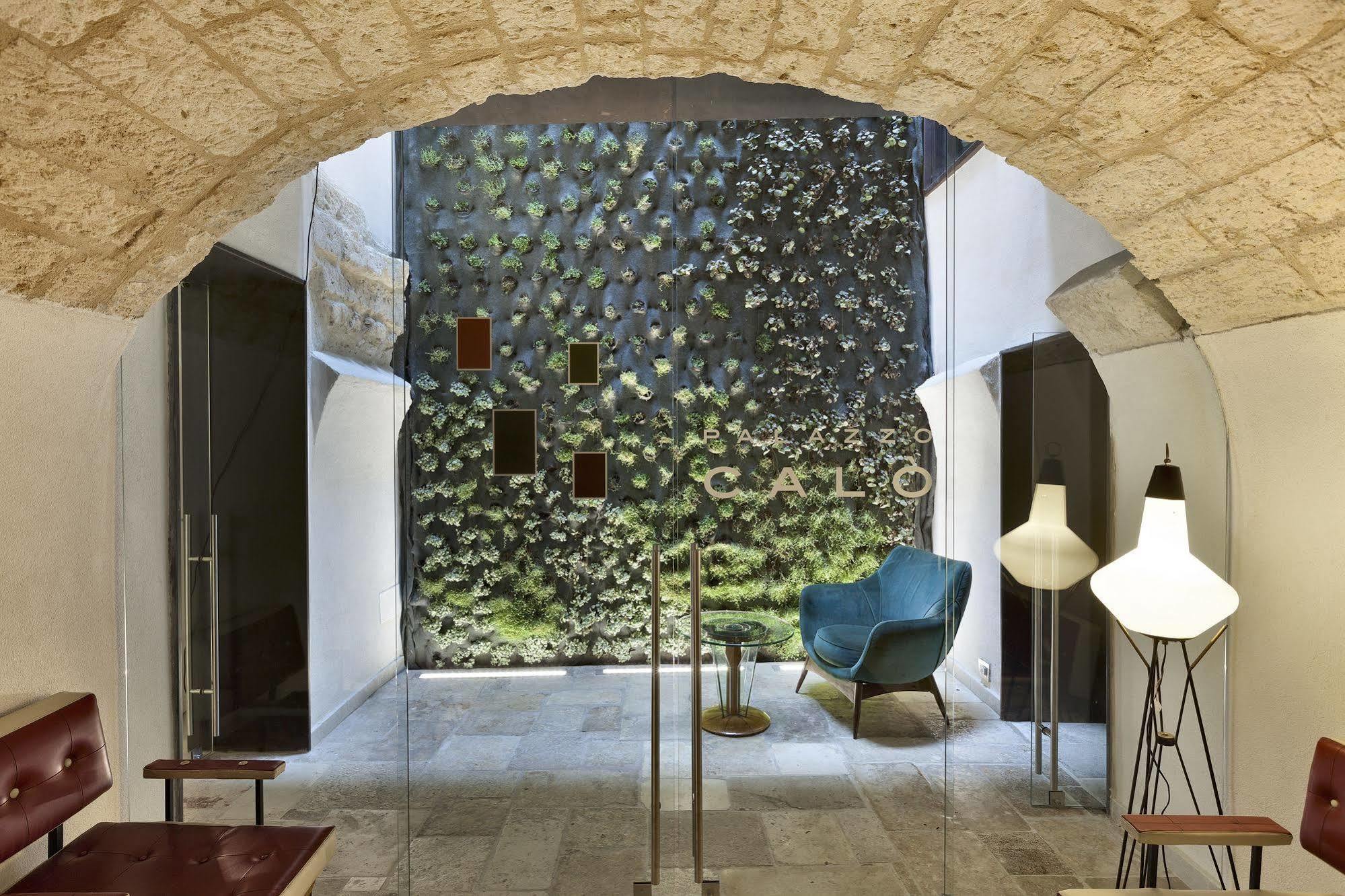 Palazzo Calo Aparthotel Bari Bagian luar foto