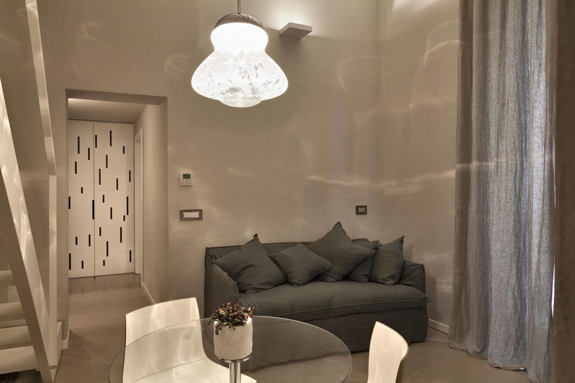 Palazzo Calo Aparthotel Bari Bagian luar foto
