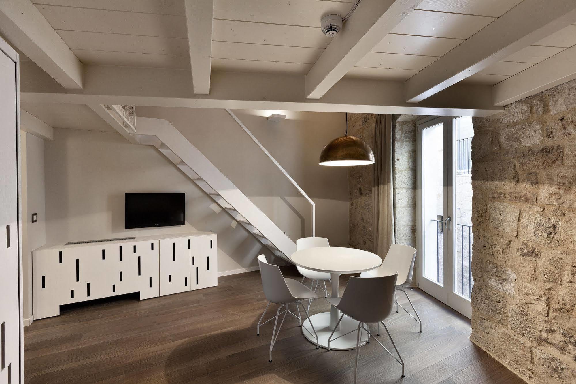 Palazzo Calo Aparthotel Bari Bagian luar foto