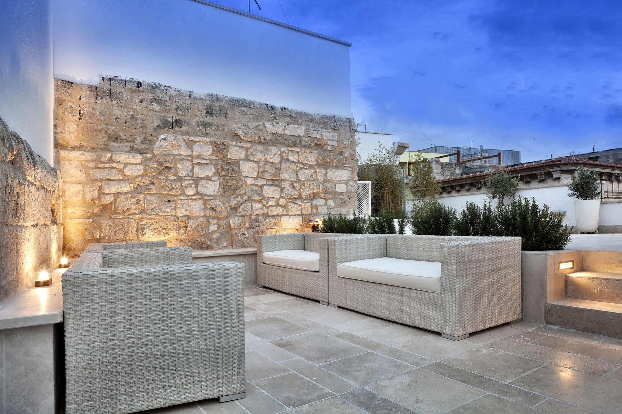 Palazzo Calo Aparthotel Bari Bagian luar foto