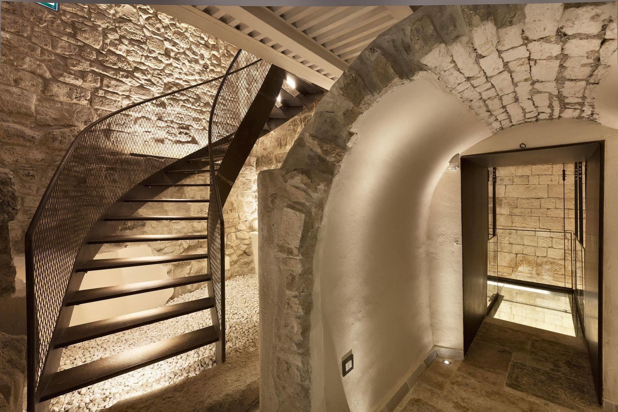 Palazzo Calo Aparthotel Bari Bagian luar foto